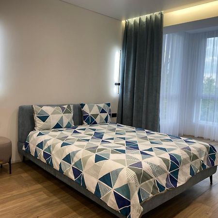 Апартаменти В Районі Автовокзалу Поблизу Обласноі Лікарні Жк Great House Ρίβνε Εξωτερικό φωτογραφία